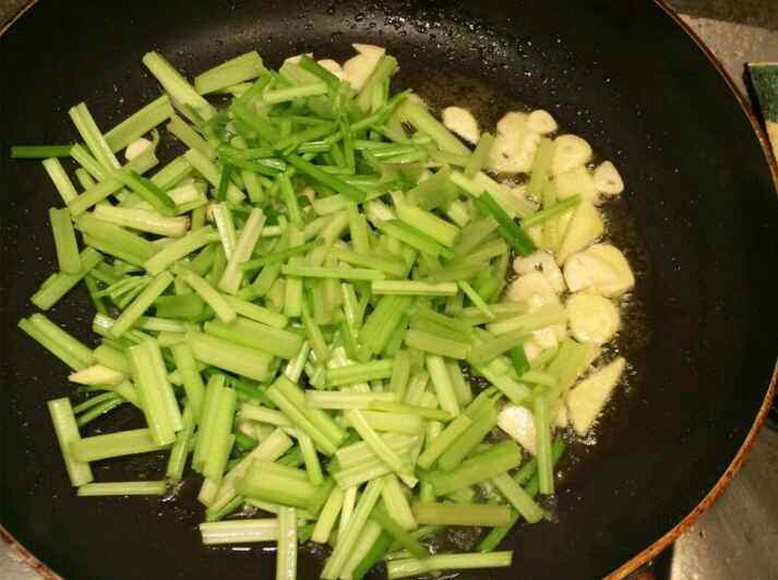 芹菜炒土豆