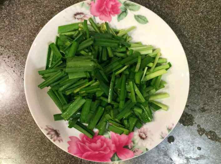 韭菜炒蛋饼