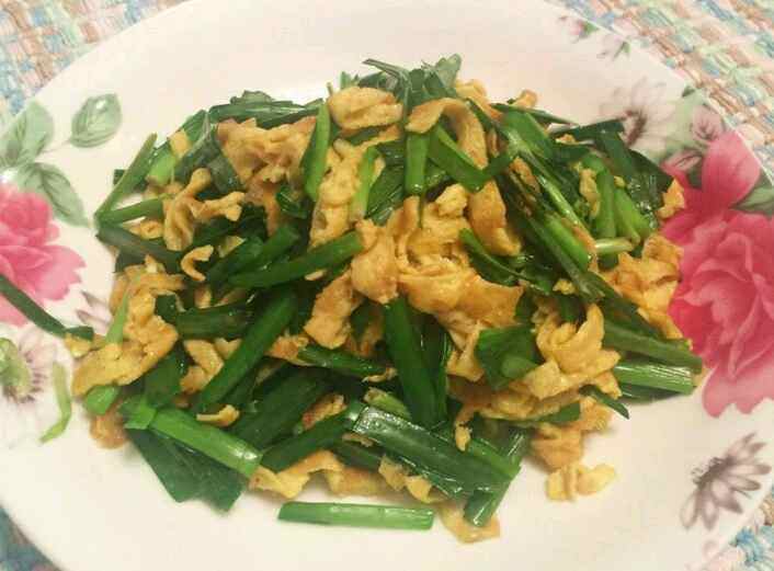 韭菜炒蛋饼