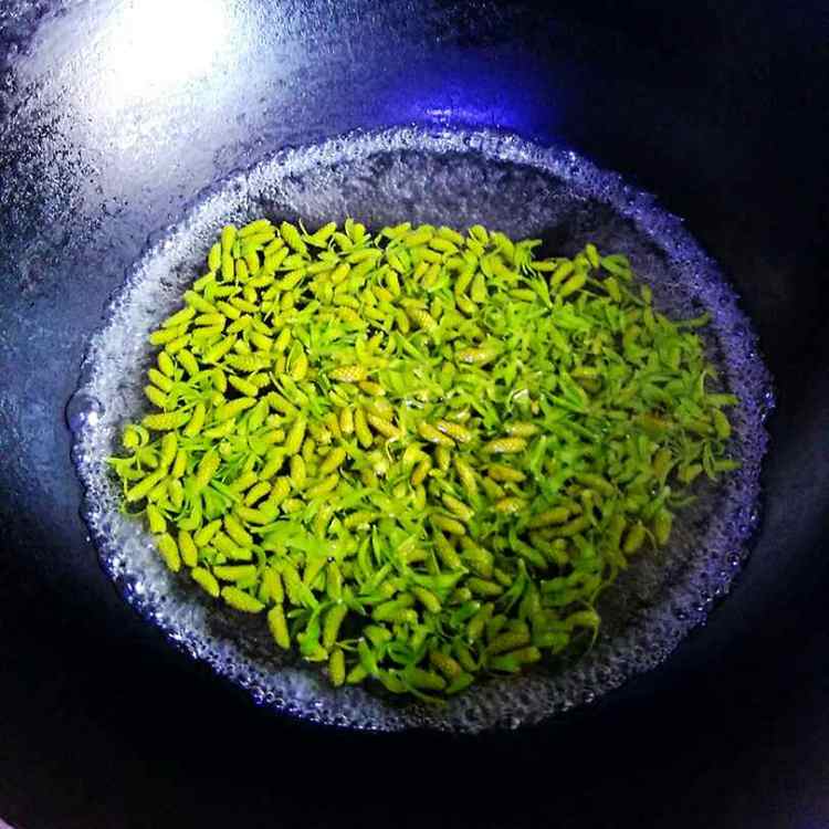 柳叶青团