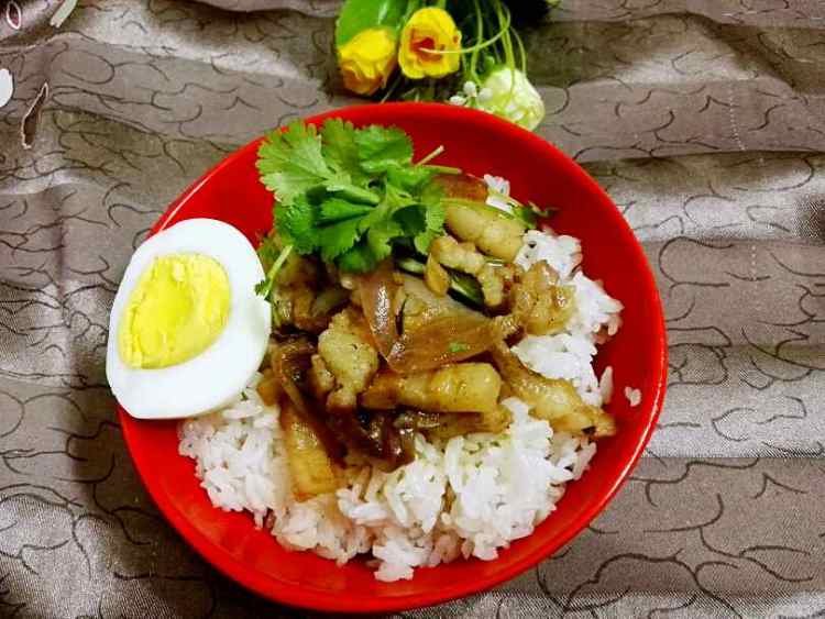 台湾卤肉饭