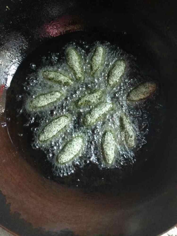 炸艾叶团