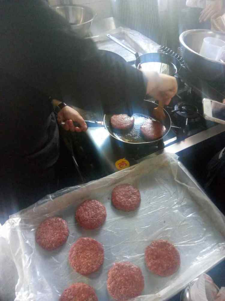 beef burger牛肉汉堡