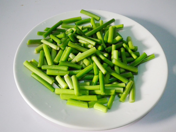 肉丝蒜薹