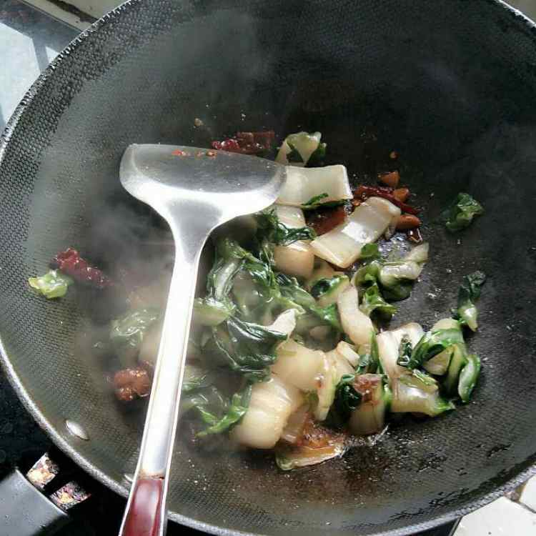 蚕豆炒牛皮菜