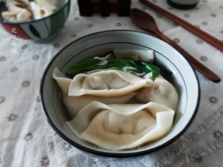 大馅鲜肉馄饨