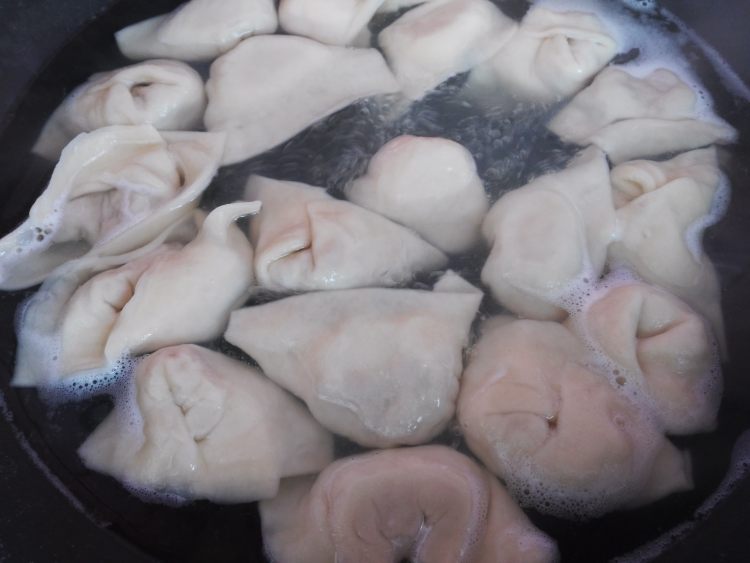 大馅鲜肉馄饨