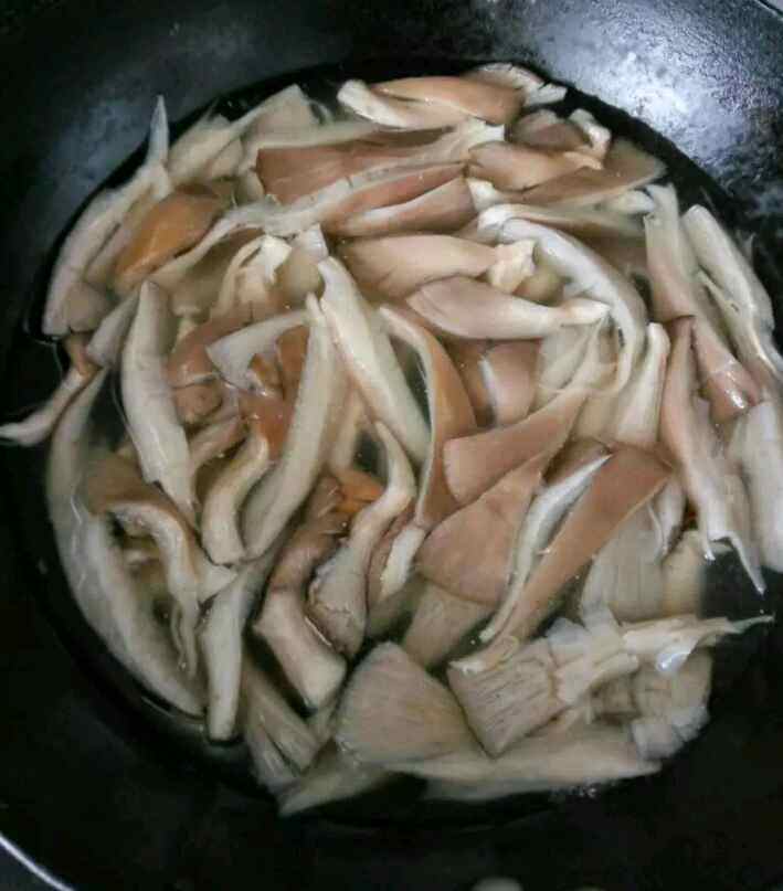 炸平菇