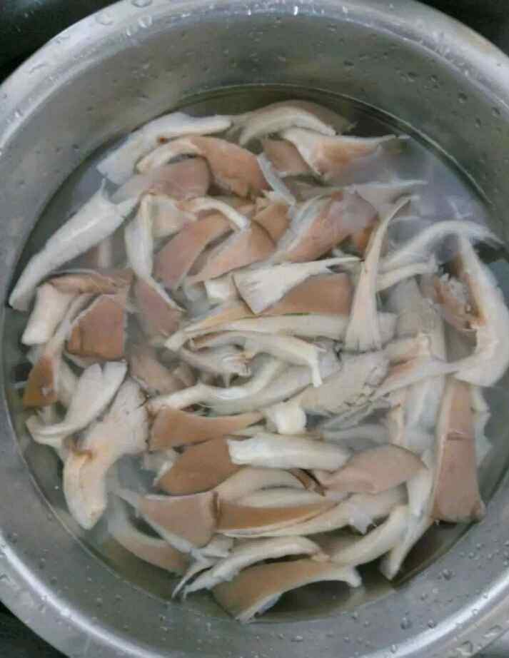 炸平菇