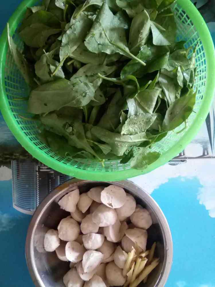 枸杞肉丸汤