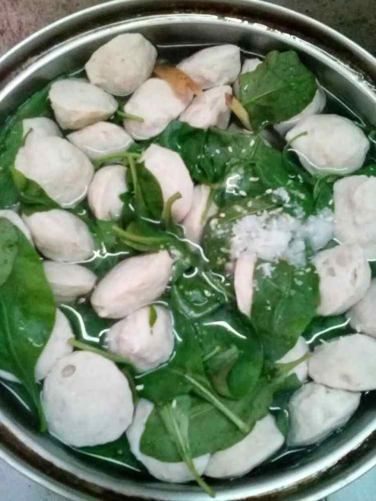 枸杞肉丸汤