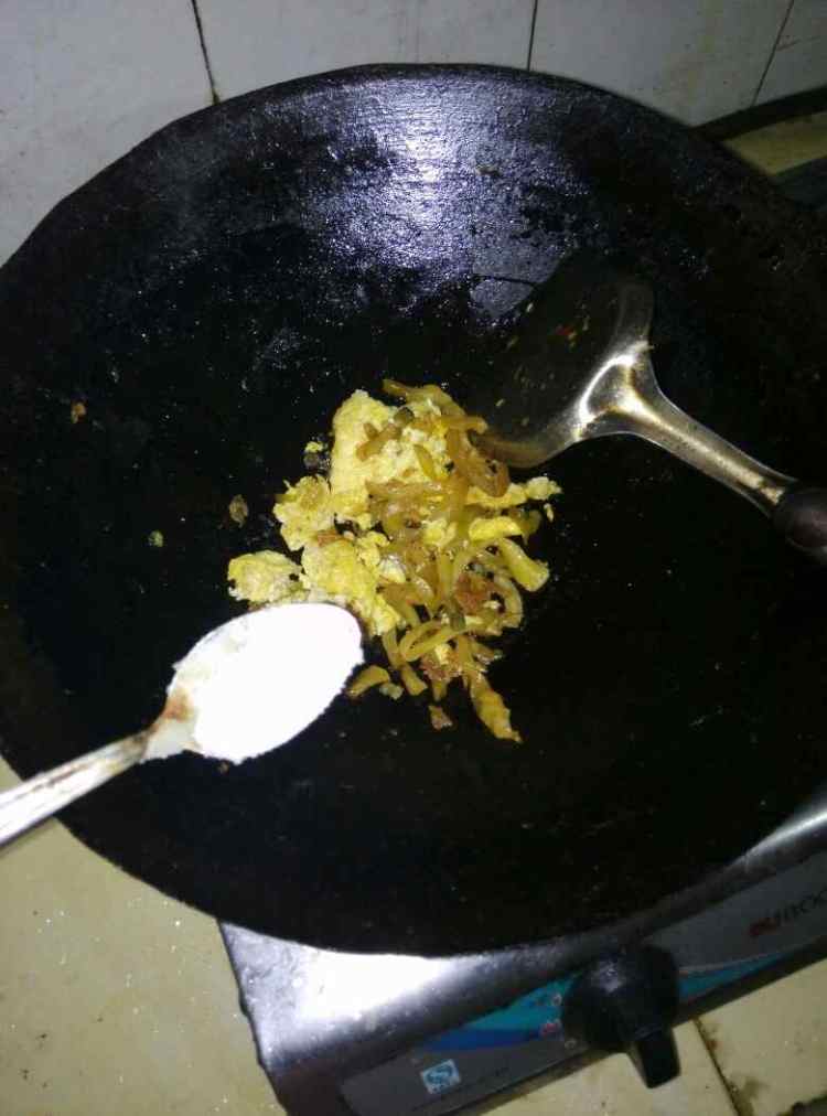 榨菜炒鸡蛋