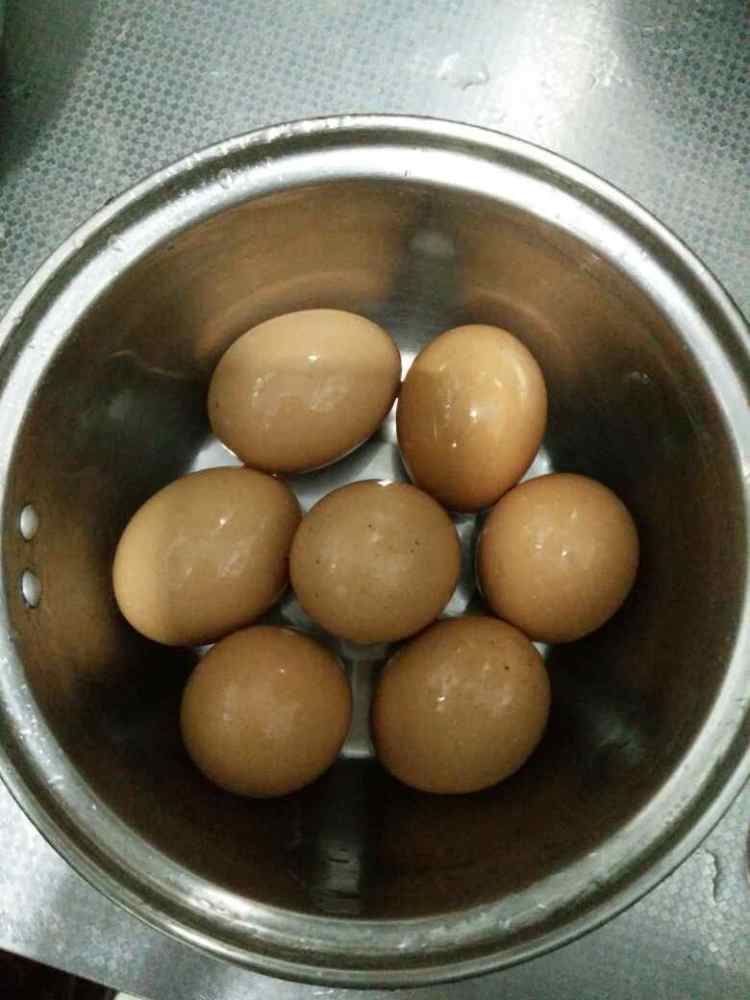 肉夹馍中的卤鸡蛋