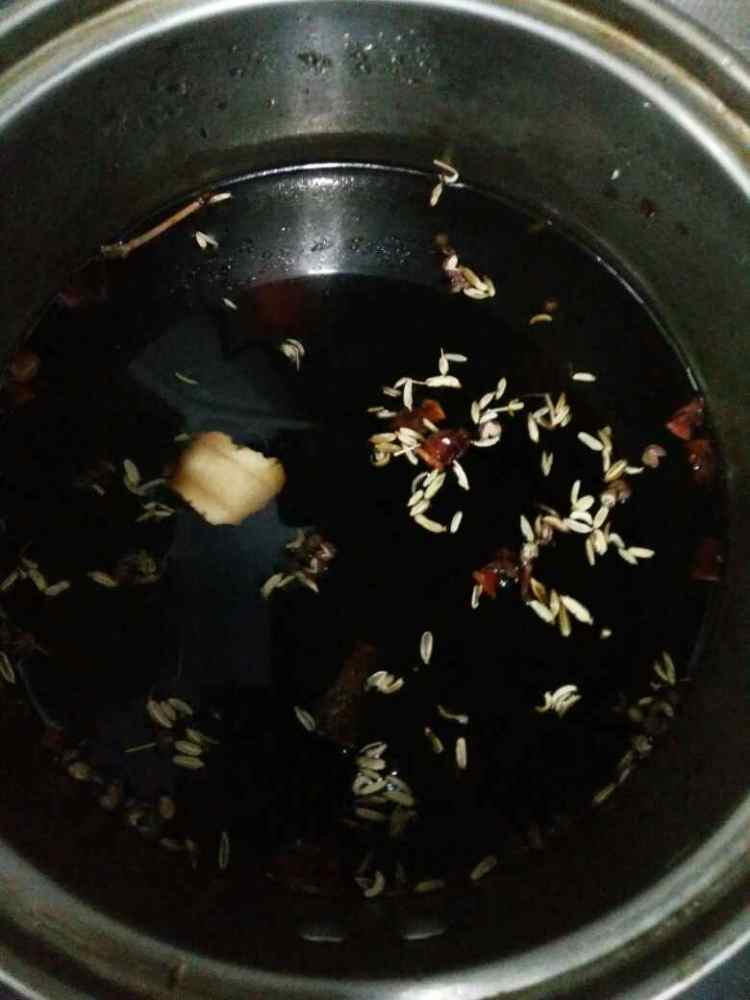 肉夹馍中的卤鸡蛋