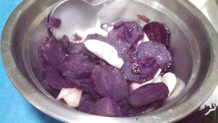 山药紫薯包