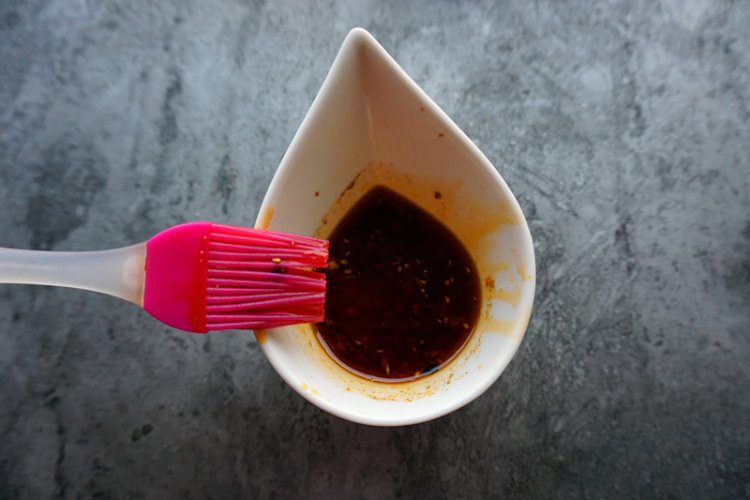 香茅草烤秋刀鱼