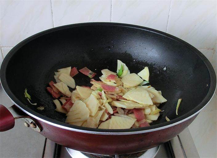 鲜笋雪菜炒腊肉