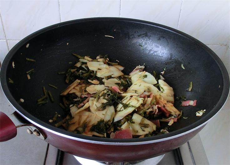 鲜笋雪菜炒腊肉