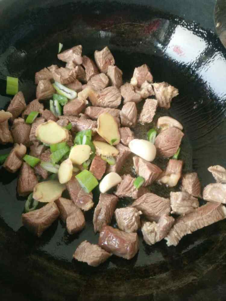 牛肉炖柿子（传统方法