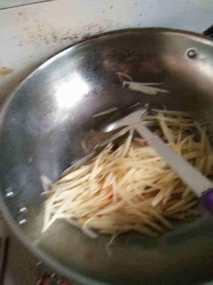土豆炒包菜