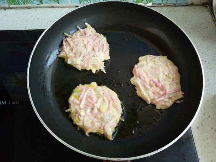 萝卜丝鲜虾鸡蛋饼