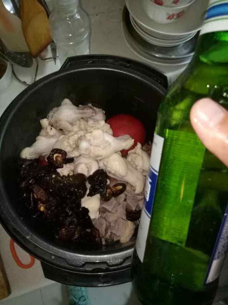 西红柿牛肉鸡腿土豆红