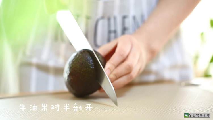 牛油果香蕉卷