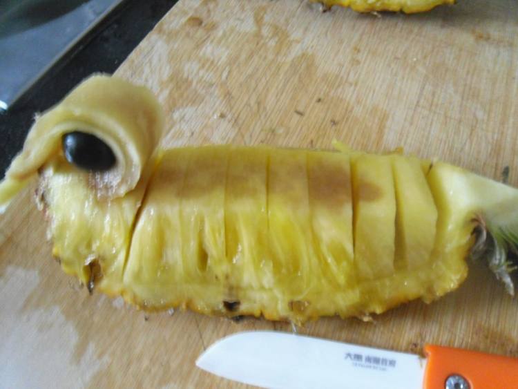 菠萝鸭