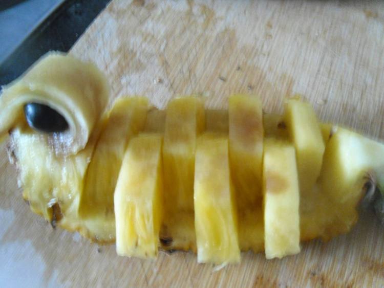 菠萝鸭