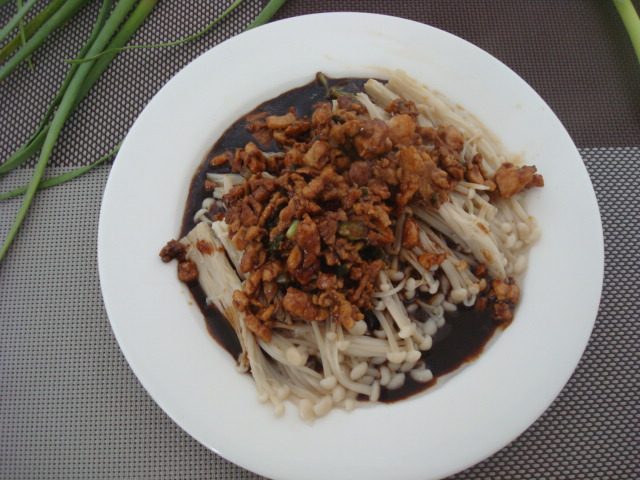 肉沫蒸金针菇