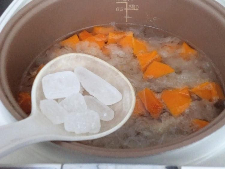 银耳南瓜羹