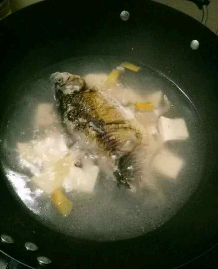 豆腐炖鱼