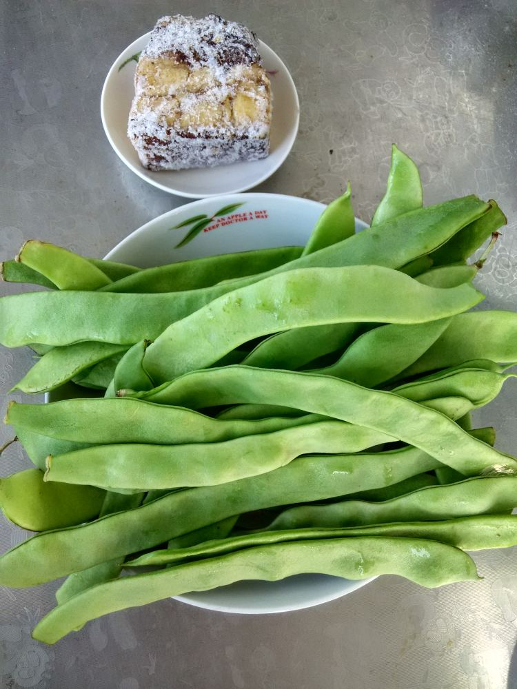 回锅肉炒绿龙豆角