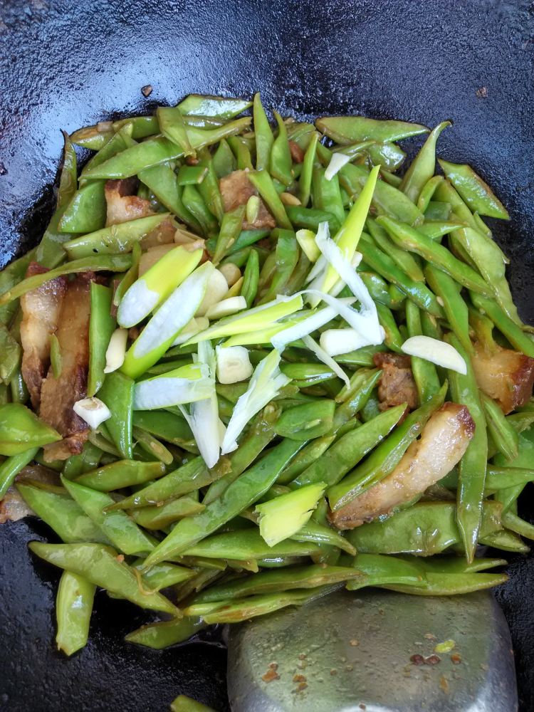 回锅肉炒绿龙豆角