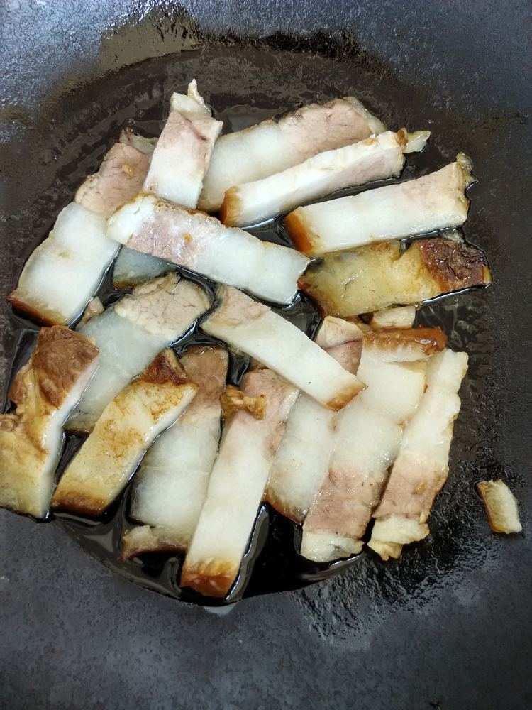 回锅肉炒绿龙豆角