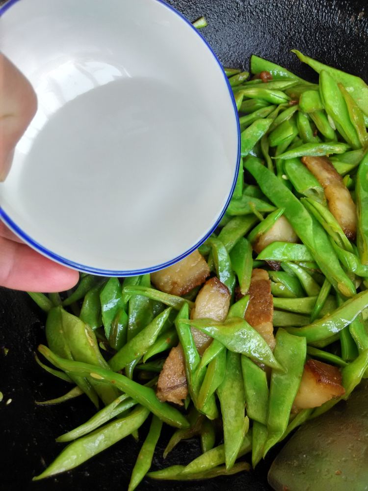 回锅肉炒绿龙豆角