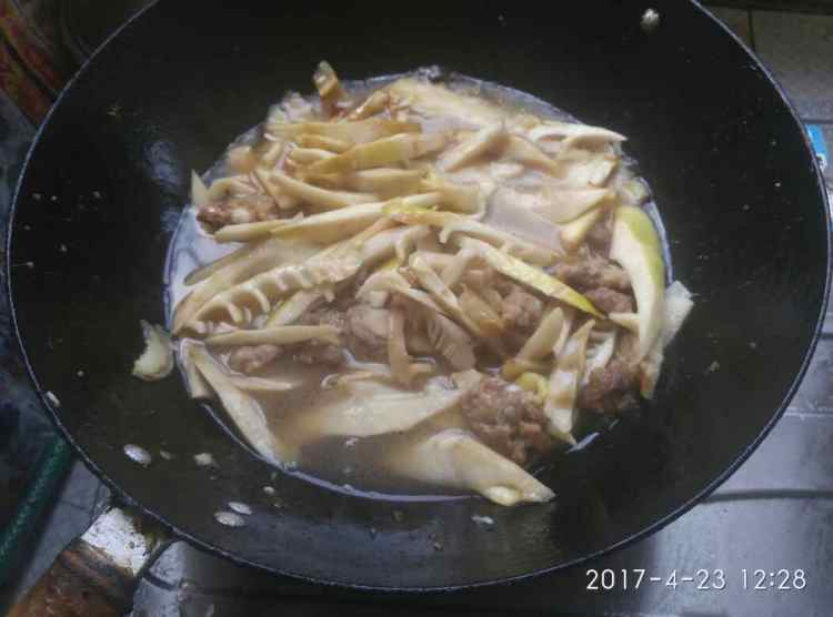 过油肉炒笋