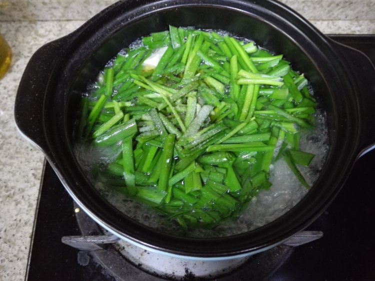 韭菜豆腐汤