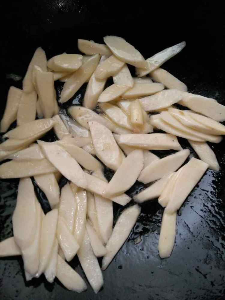 淮山炒木耳