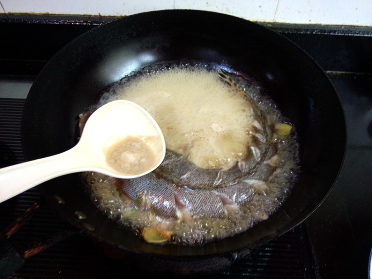 尖角子鱼炖豆腐