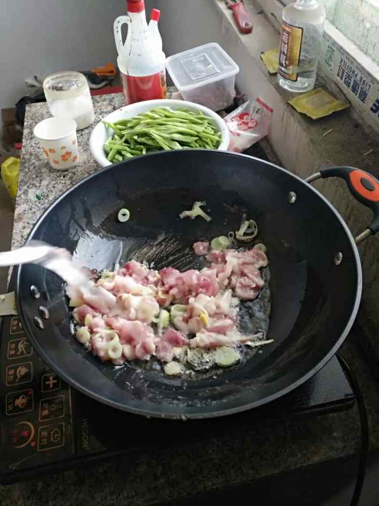 高家豆角炒肉