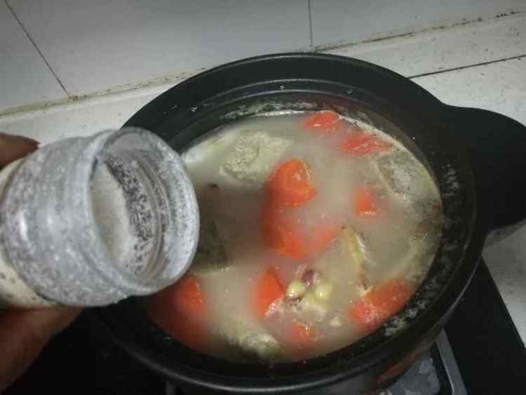 沙尖鱼豆腐汤