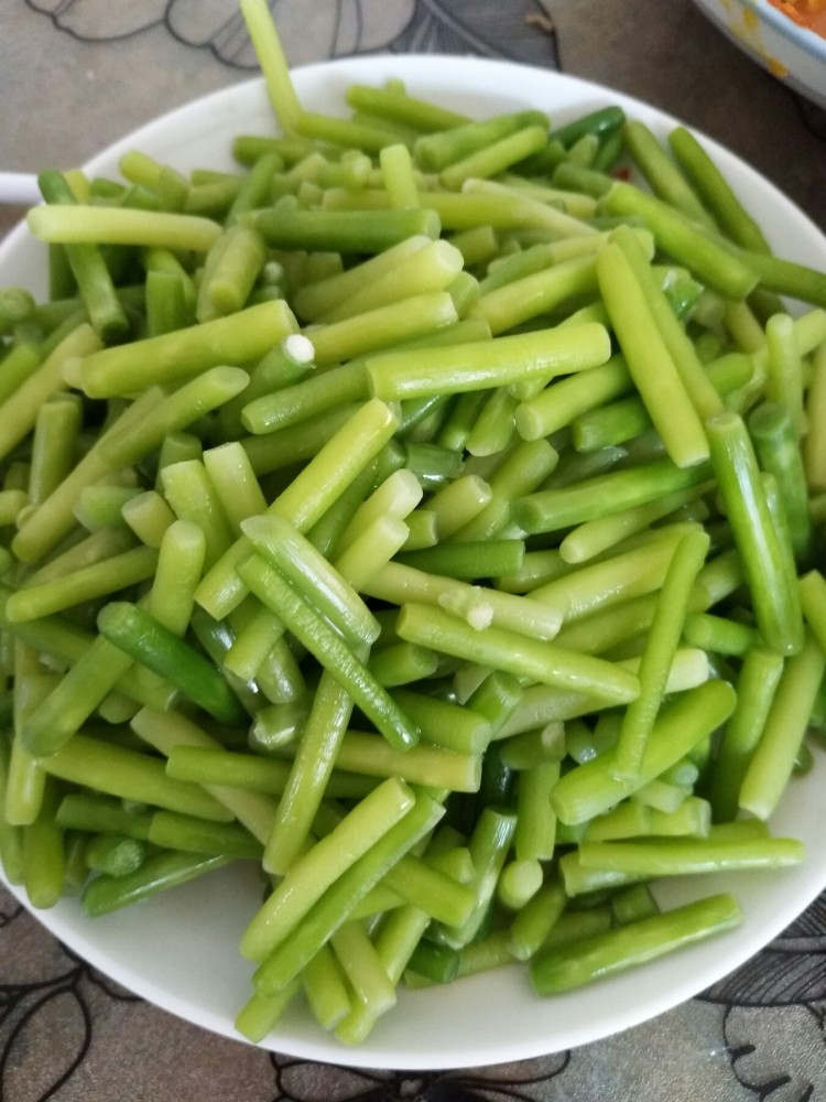 蒜苔粉丝