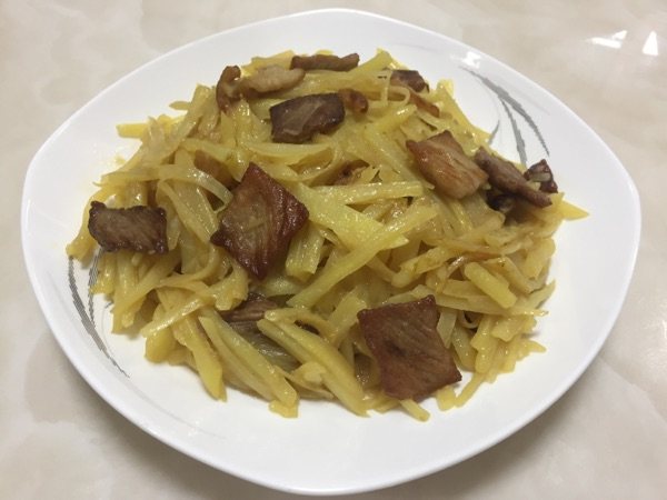 肉片炒土豆丝