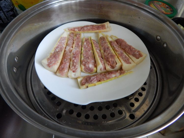 笋尖酿肉
