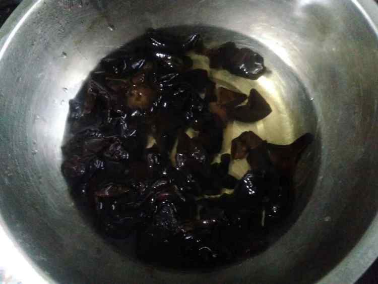 木耳红萝卜炒豆腐干