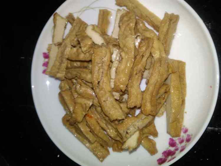 木耳红萝卜炒豆腐干