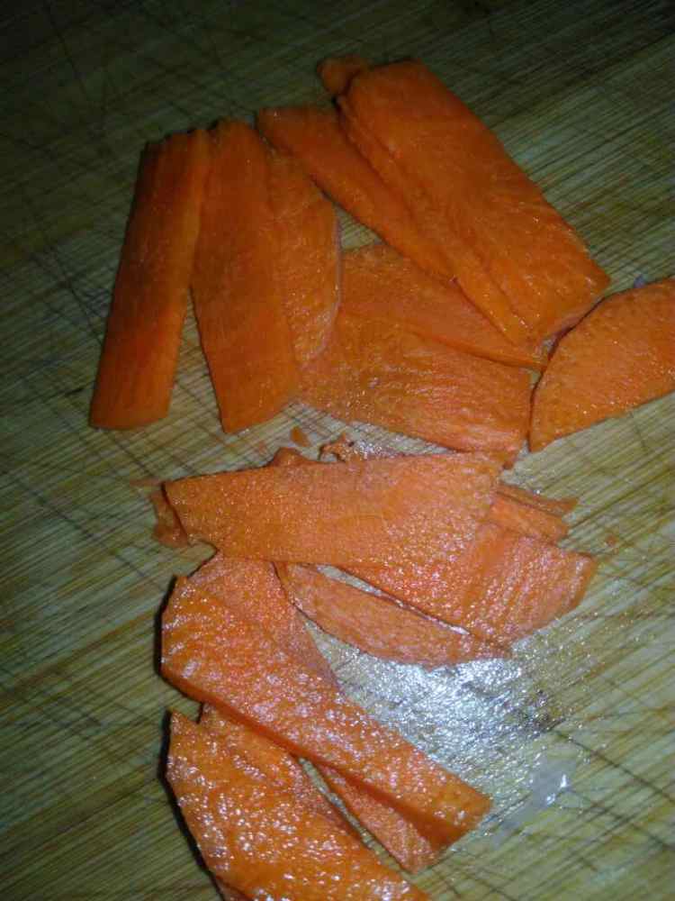 木耳红萝卜炒豆腐干
