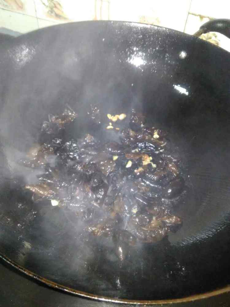 木耳红萝卜炒豆腐干
