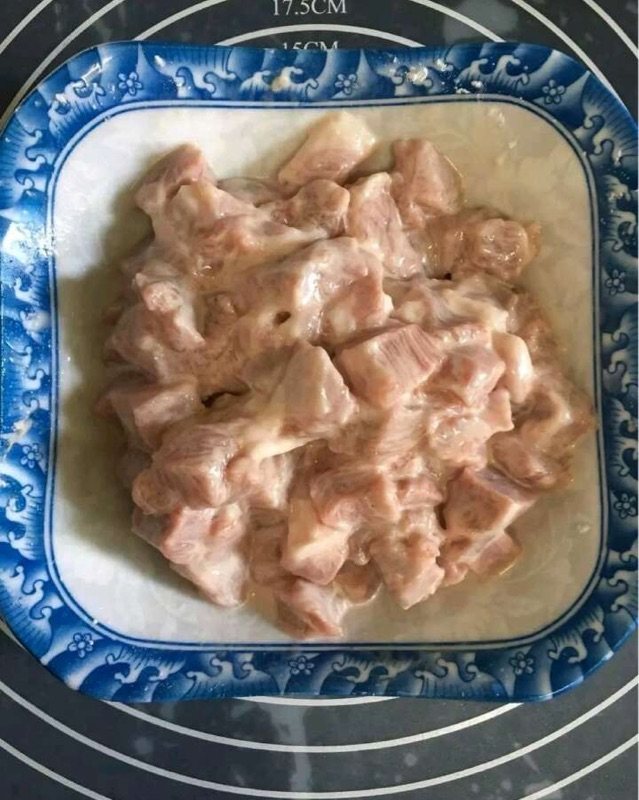 胡萝卜肉丁